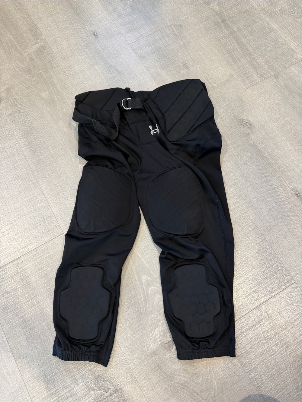 Under Armour Men’s Integrated Gameday Football Pants Black